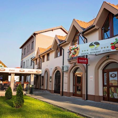 Penzion Stefarez New Velky Meder Exterior photo